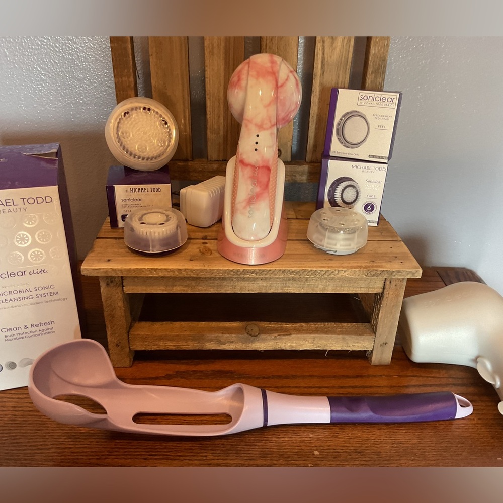 Michael Todd Soniclear Elite system & lots of extras